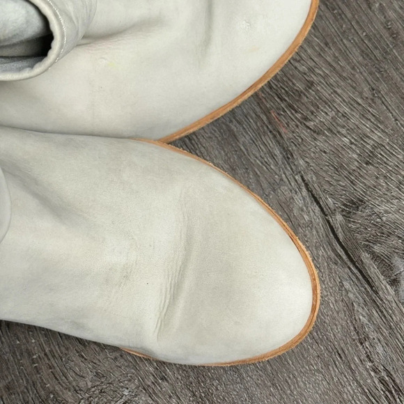 3/$30 Marc by Marc Jacobs Gray Eggshell Convertible Boots - Picture 14 of 14